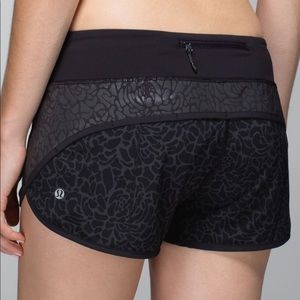 Lululemon Speed Short - Graphic Petal Camo
